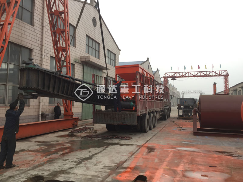烘干機(jī)發(fā)貨02.jpg