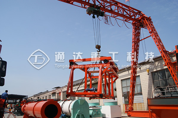 年產(chǎn)5000噸小型槽式有機(jī)肥生產(chǎn)線報(bào)價(jià)多少錢?槽式發(fā)酵有機(jī)肥生產(chǎn)線配置設(shè)備有哪些?
