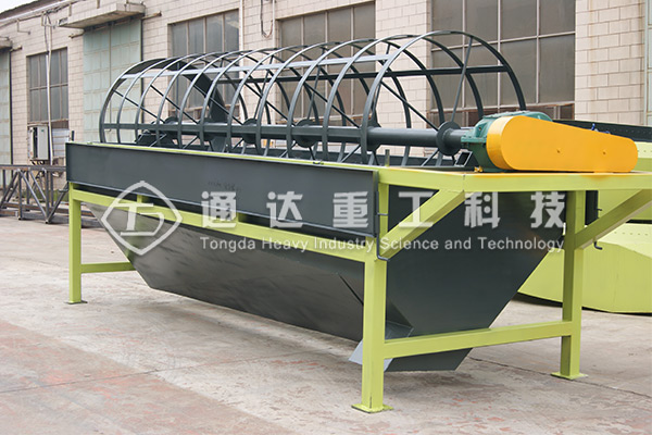 建有機(jī)肥廠解決了草原牛羊堆糞難題，牛羊糞如何進(jìn)一步加工處理做成綠色有機(jī)肥料?