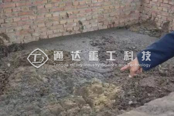  養(yǎng)豬場(chǎng)豬糞處理加工成有機(jī)肥投資成本多少?整條有機(jī)肥生產(chǎn)線回報(bào)利潤(rùn)有多少?