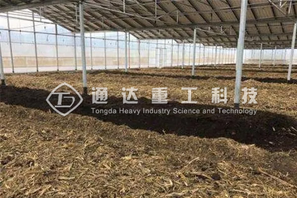 蚯蚓吃秸稈牛糞豬糞解決環(huán)保，蚯蚓糞制成有機(jī)肥料創(chuàng)富生財(cái)